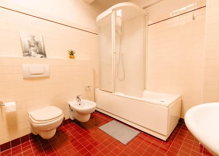 Deluxe Historic Center *